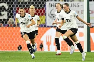 Alemania supera sin piedad a la Polonia debutante de Ewa Pajor (2-0)