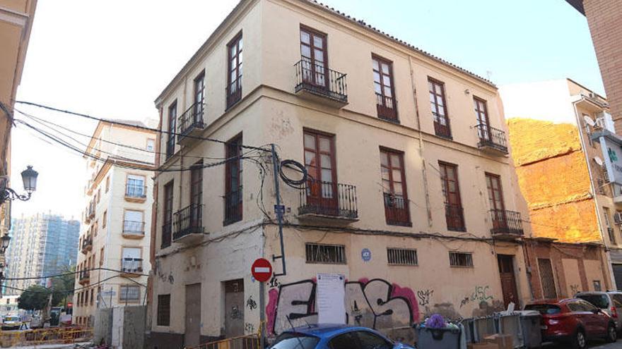 Imagen del edificio afectado, ubicado en la calle Peregrino, número 24.