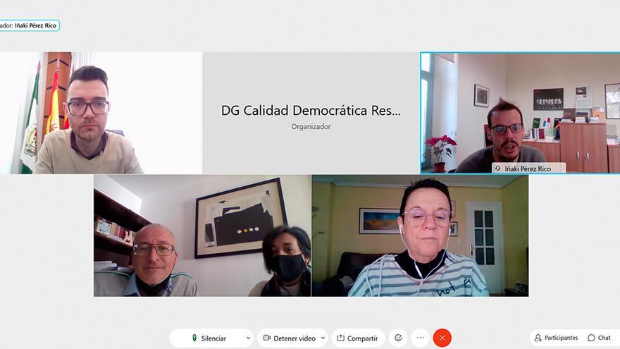 La reunión telemática entre el Ayuntamiento de Novelda y la dirección general de Calidad Democrática.