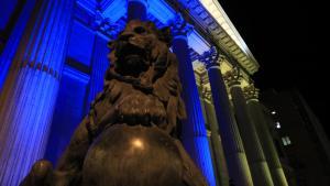 El Congreso, iluminado con los colores de la bandera de Ucrania, en una foto de archivo