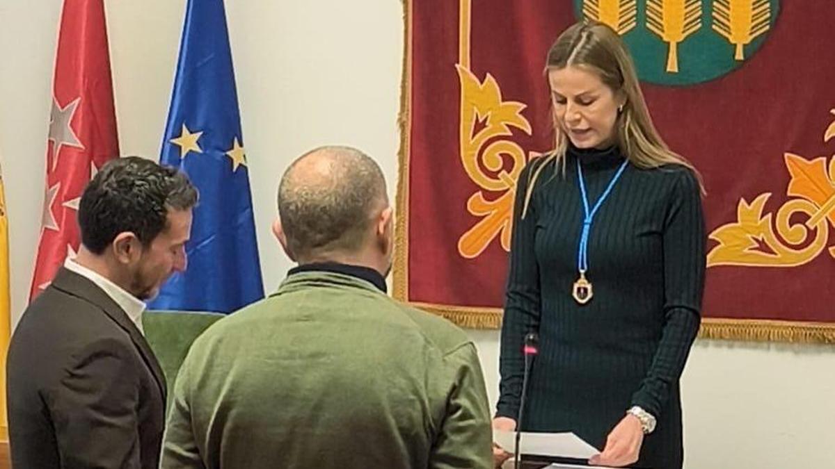 Por encima de Barcelona e Ibiza, el municipio madrileño con más bodas igualitarias sobre el total: "Me gusta oficiarlas, son derechos conseguidos"