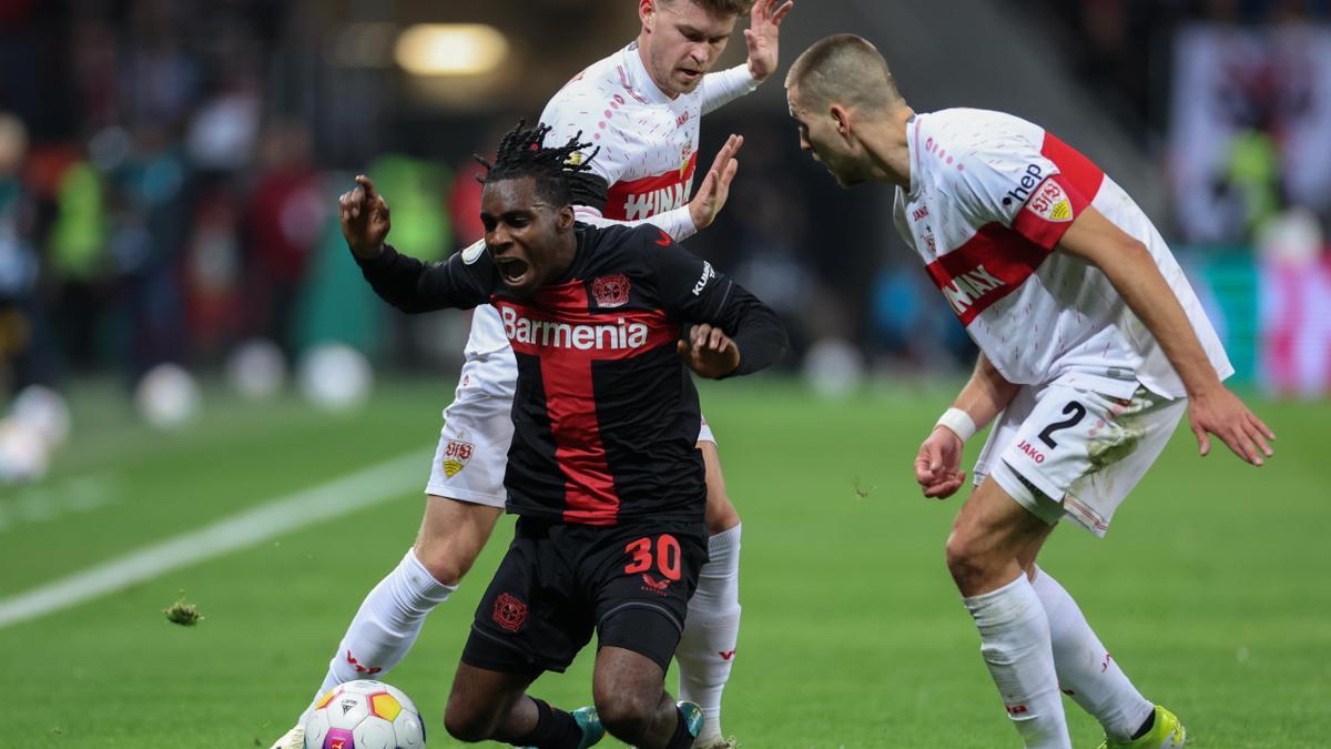 Leverkusen réalise une nouvelle fois une performance épique pour se qualifier pour les demi-finales