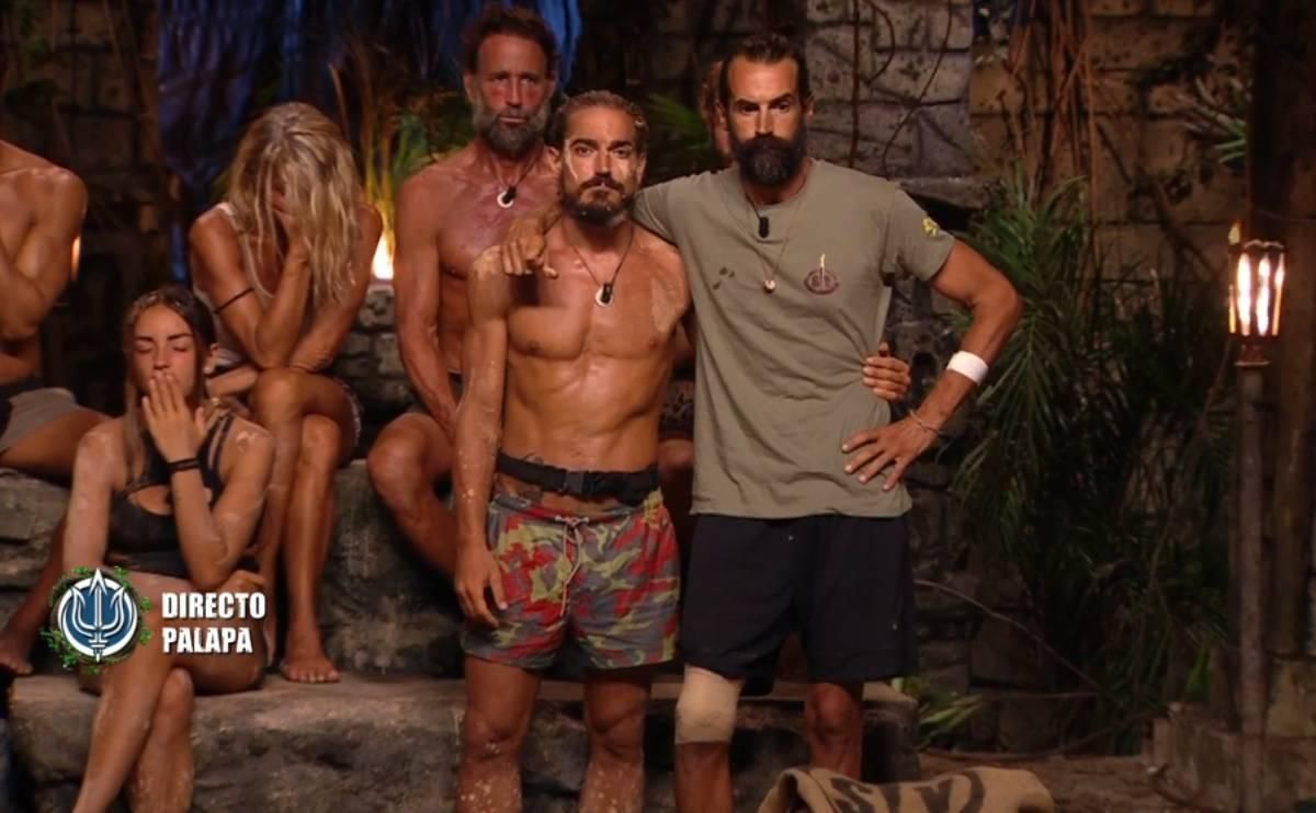 Damián y Álex Androver instantes antes de conocer el nombre del expulsado