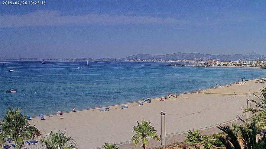 Das Strandwetter bleibt der Insel erhalten.