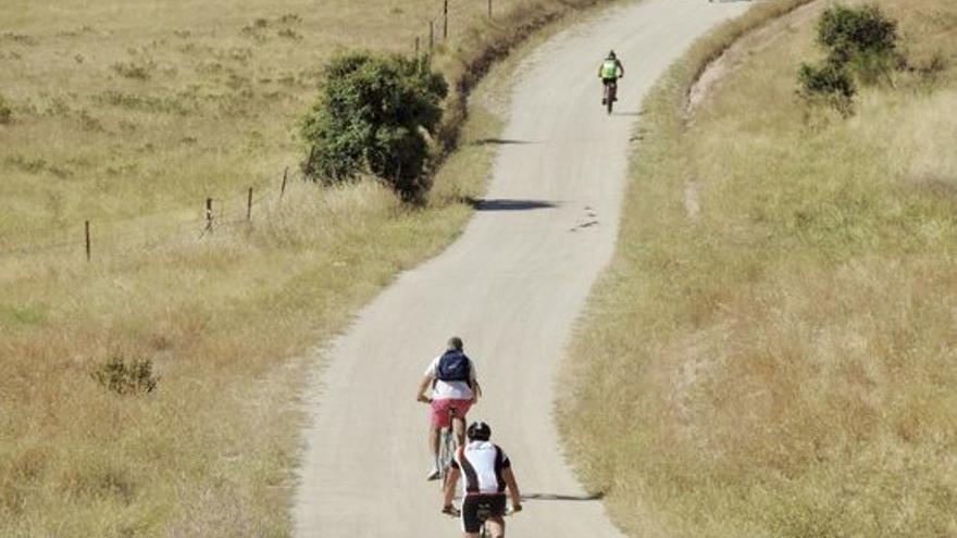 Carrera ciclista por el término municipal de Casar de Cáceres.