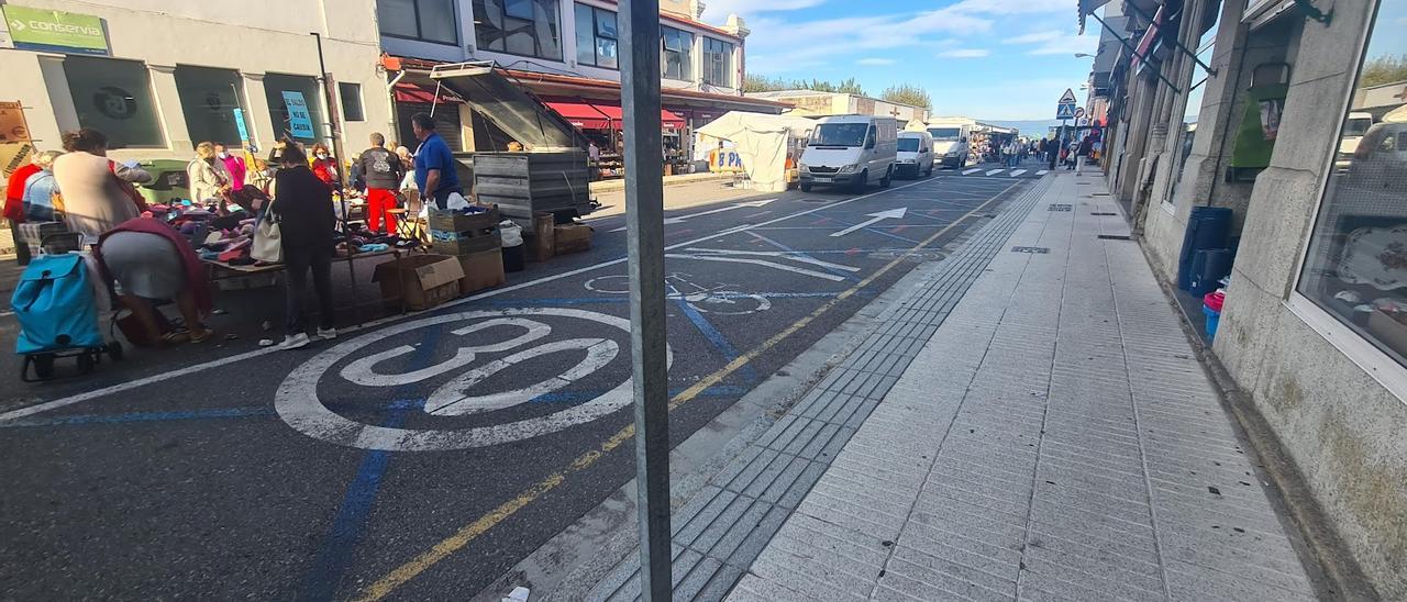 El mercadillo ambulante de Vilagarcía, hoy.