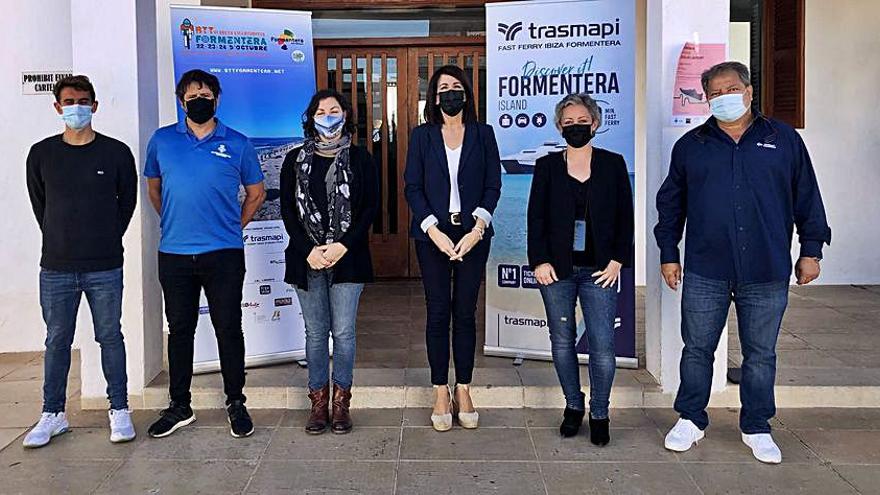 Foto de la presentación de la ronda ciclista de Formentera.