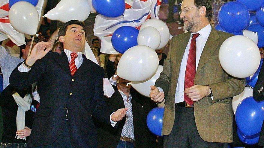Jaume Matas con Mariano Rajoy en un acto de campaña.