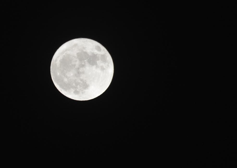 La luna llena  desde en Asturias