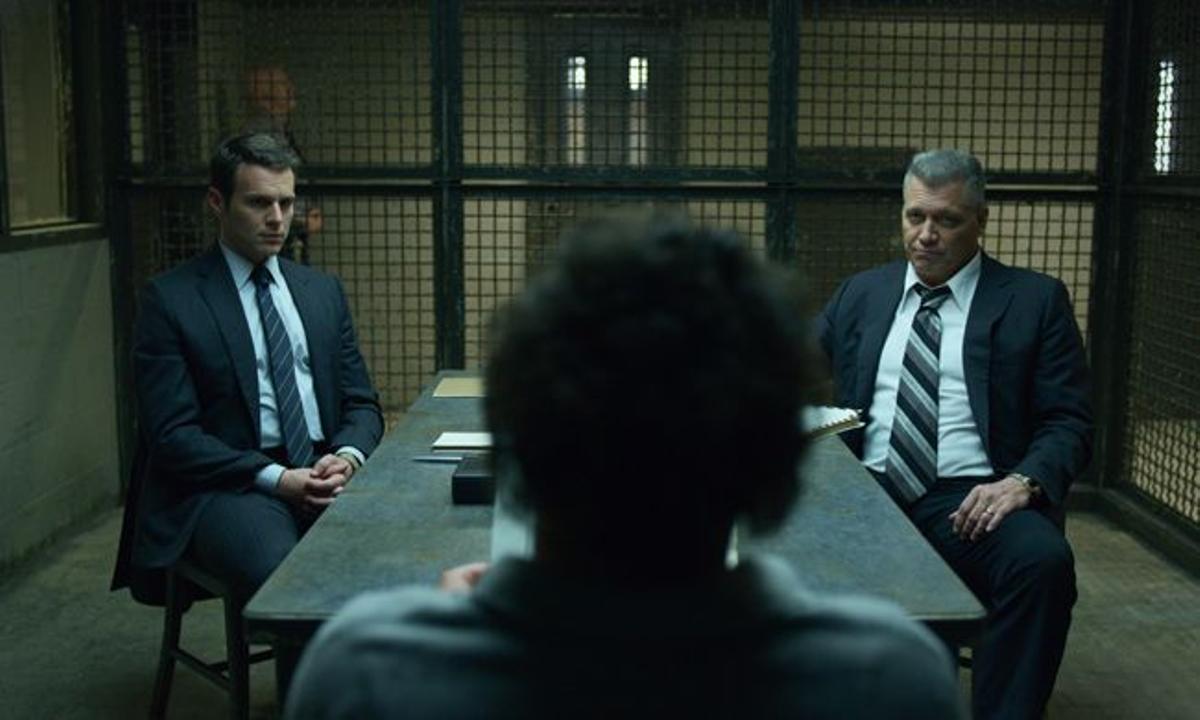 Holt McCallany y Jonathan Groff en 'Mindhunter'