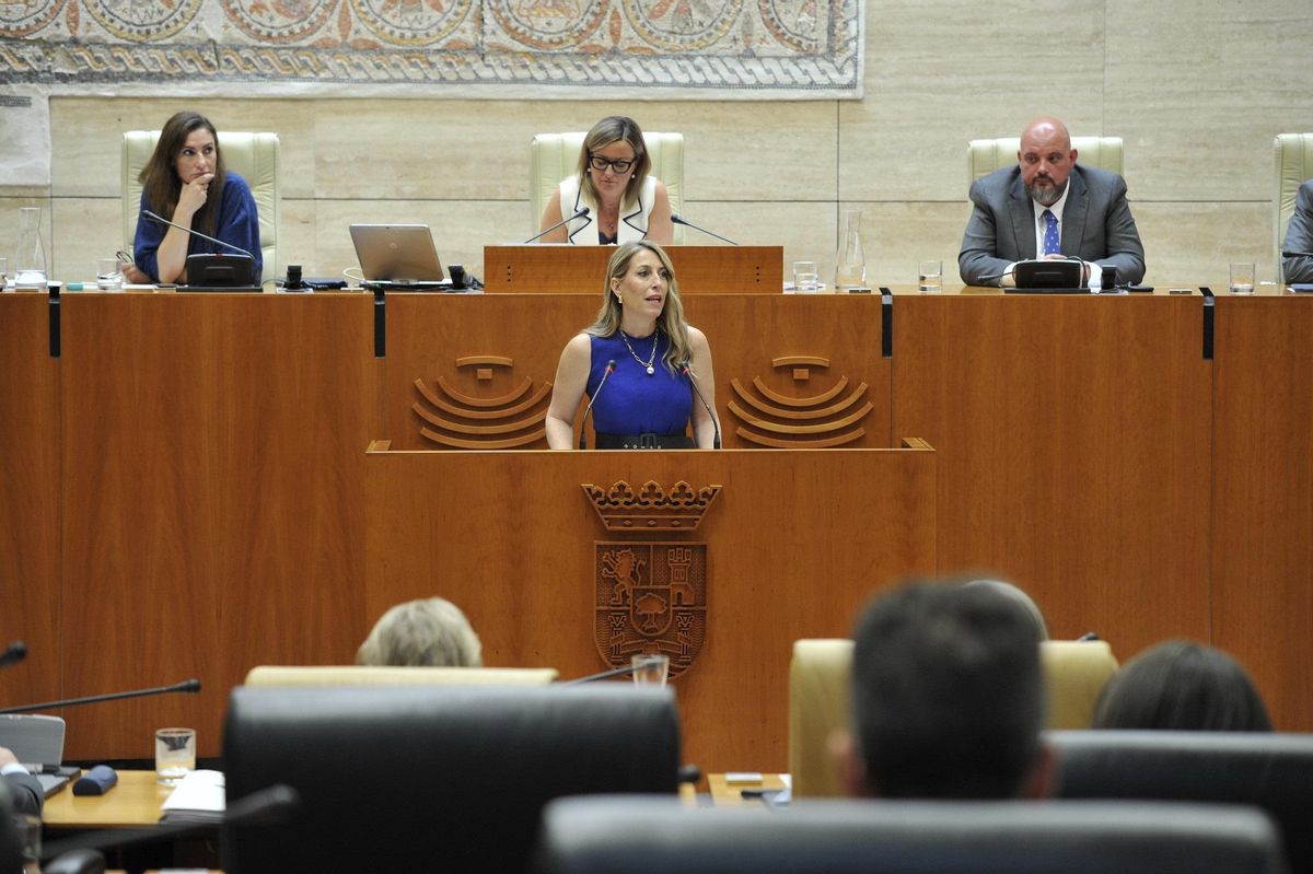 La presidenta de la Junta, María Guardiola, este viernes en la Asamblea.