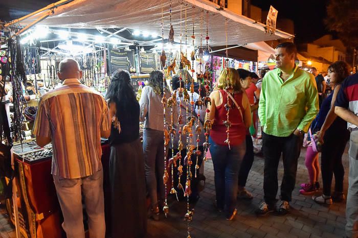 Actos lúdicos en la zona comercialo de San ...