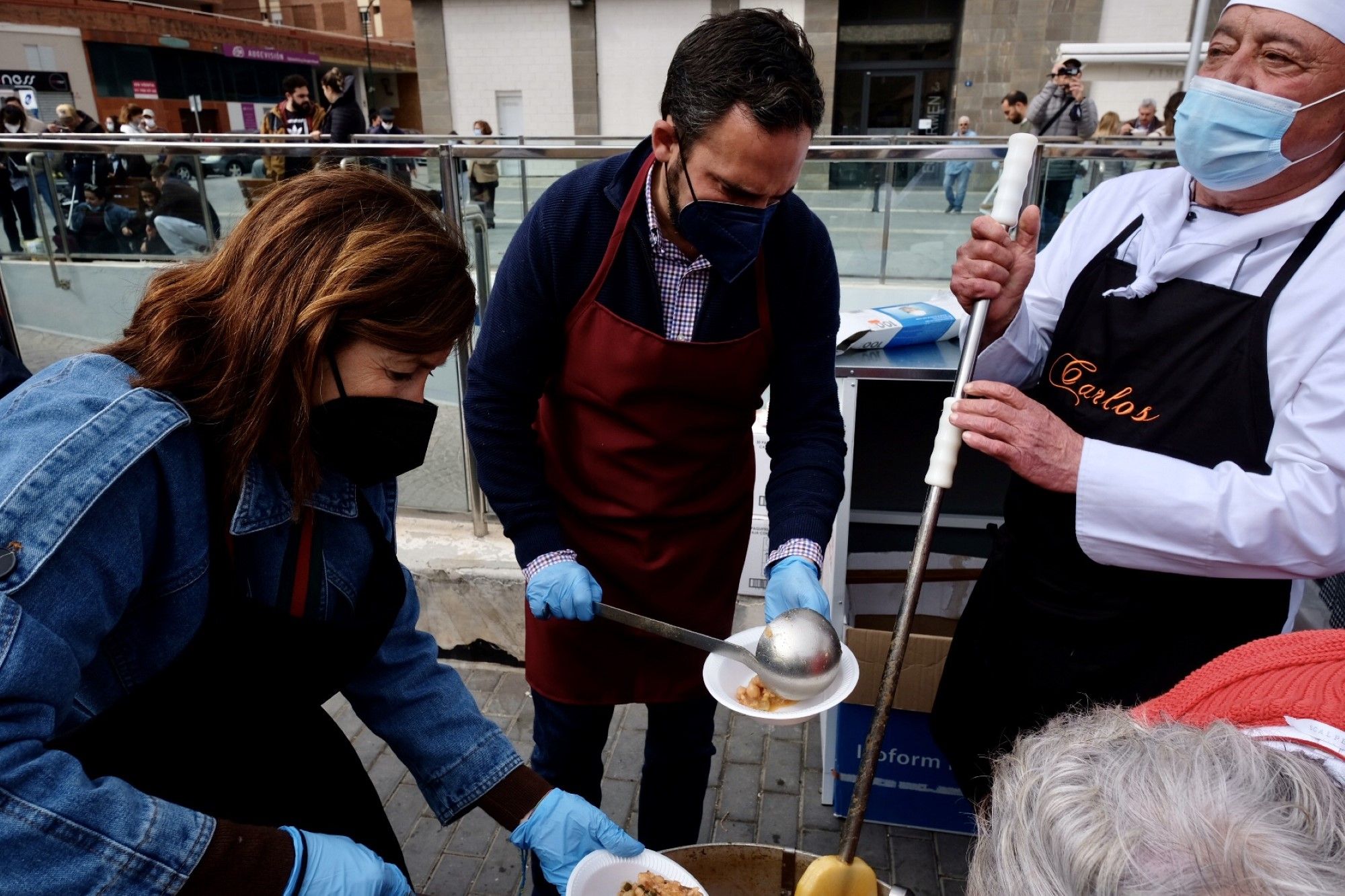 Tradicional potaje carnavalero en El Perchel: la gran previa gastronómica