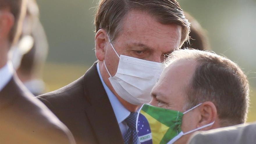 Un juez obliga a Bolsonaro a usar mascarilla en la región de Brasilia