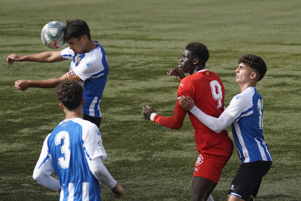 El Girona juvenil tomba el líder invicte Espanyol.