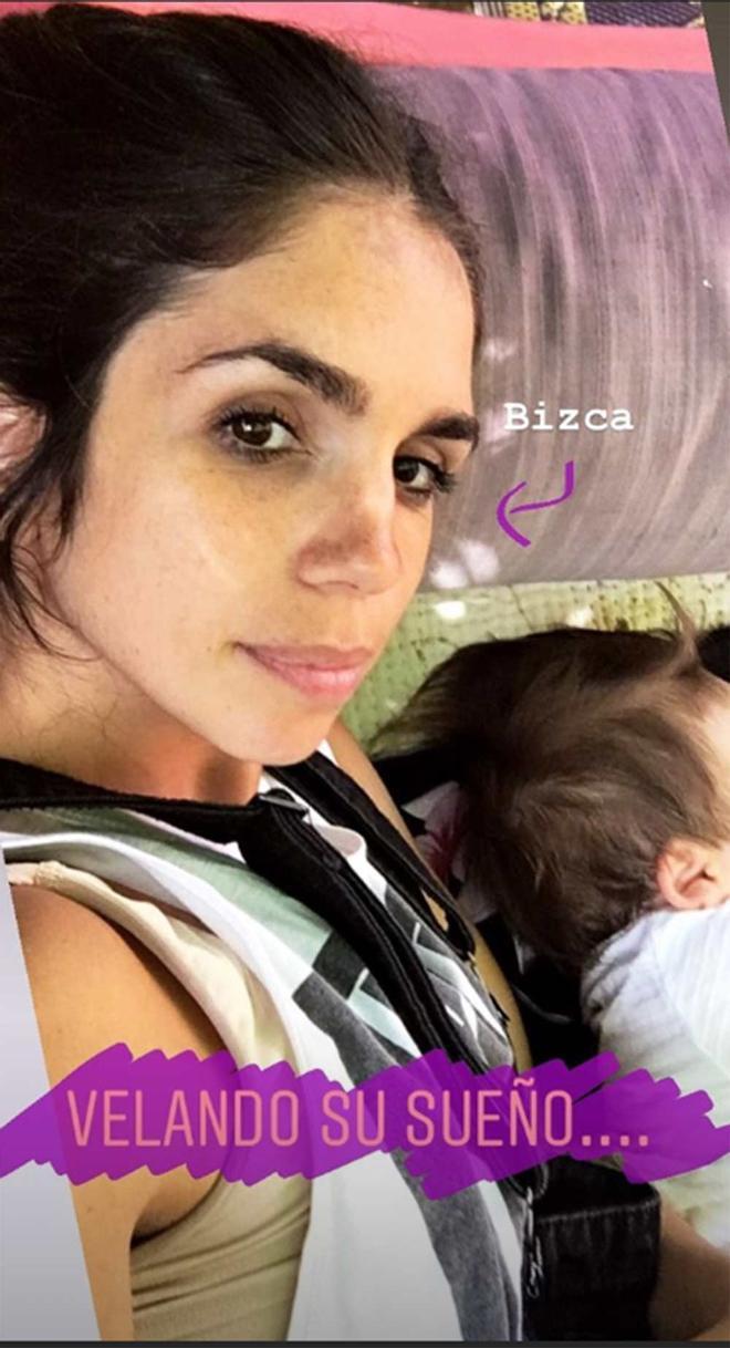 Elena Furiase con su hijo Noa