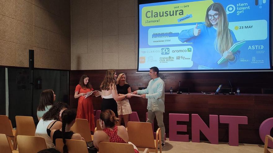 Zamora celebra el éxito del programa STEM Talent Girl para fomentar la presencia femenina en ciencias