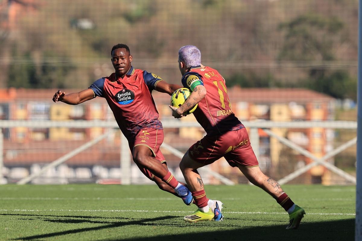 Bil y Mella celebran el gol del empate contra la Real Sociedad B en Zubieta.