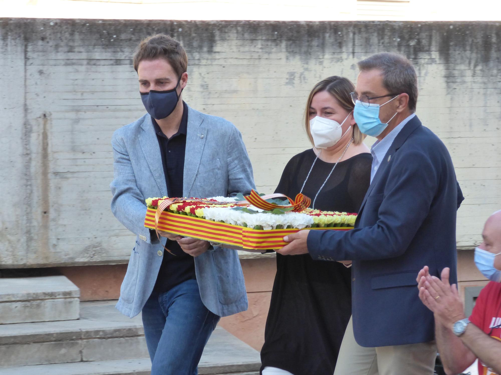 Figueres celebra l'acte institucional de la Diada a la plaça Frederic Marès