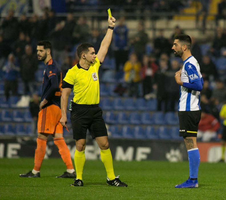 El Hércules remonta al Mestalla con goles de Pablo Íñiguez y Carlos Martínez