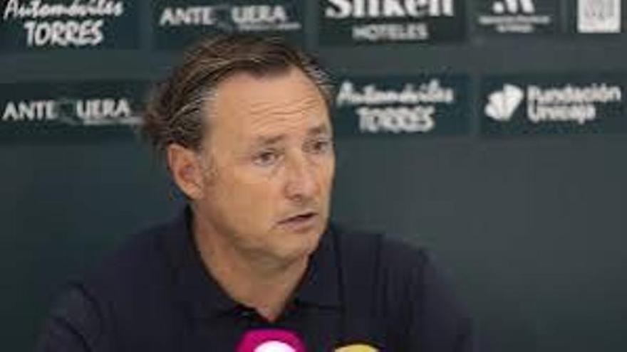 Raúl Llona, técnico de la UD Ibiza, tras la derrota ante el Real Jaén: «Hemos cometido el error de dejar vivo el partido»