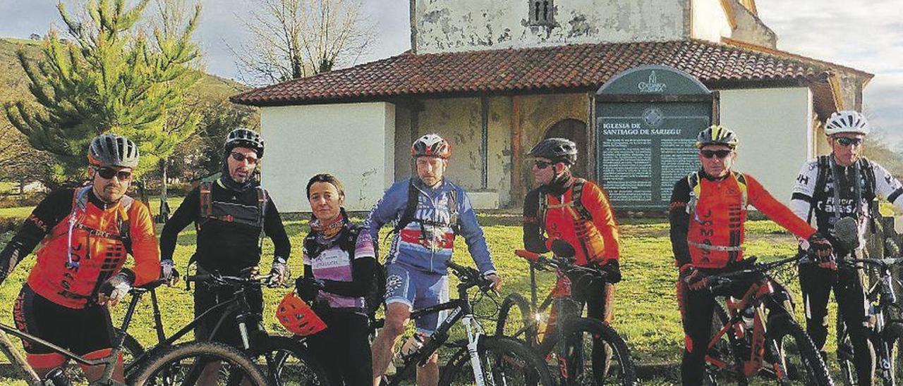 Un grupo de participantes en la ruta.