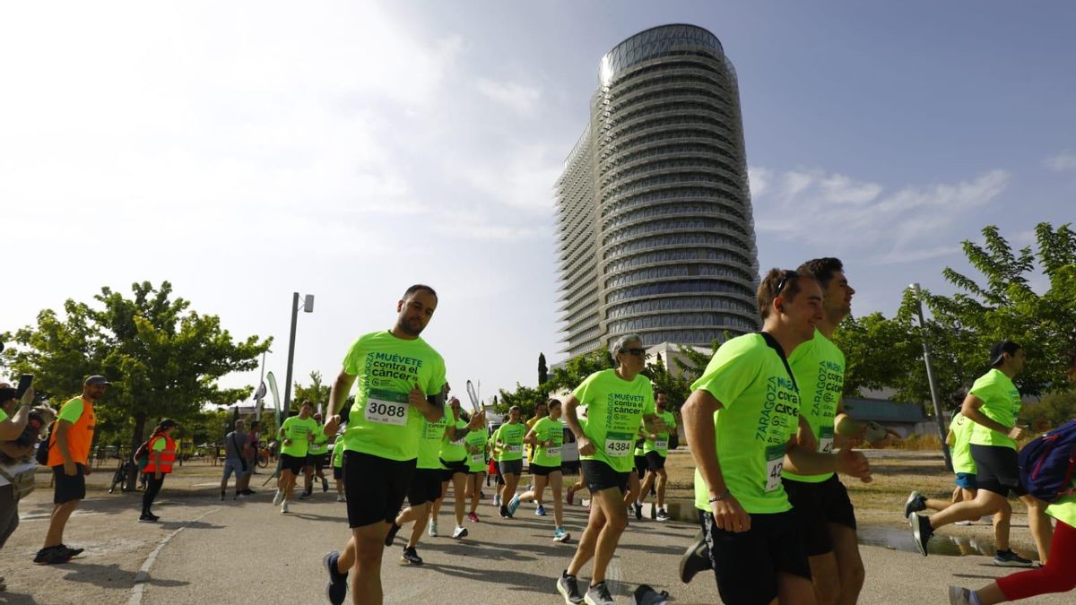 En imágenes | Miles de personas corren contra el cáncer en el Parque del Agua de Zaragoza