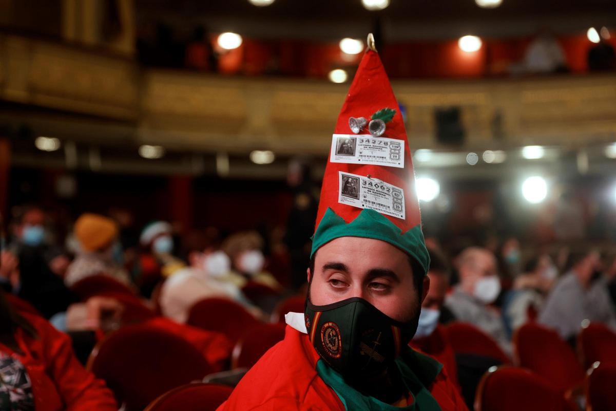 Los disfraces de los asistentes de la Lotería de Navidad