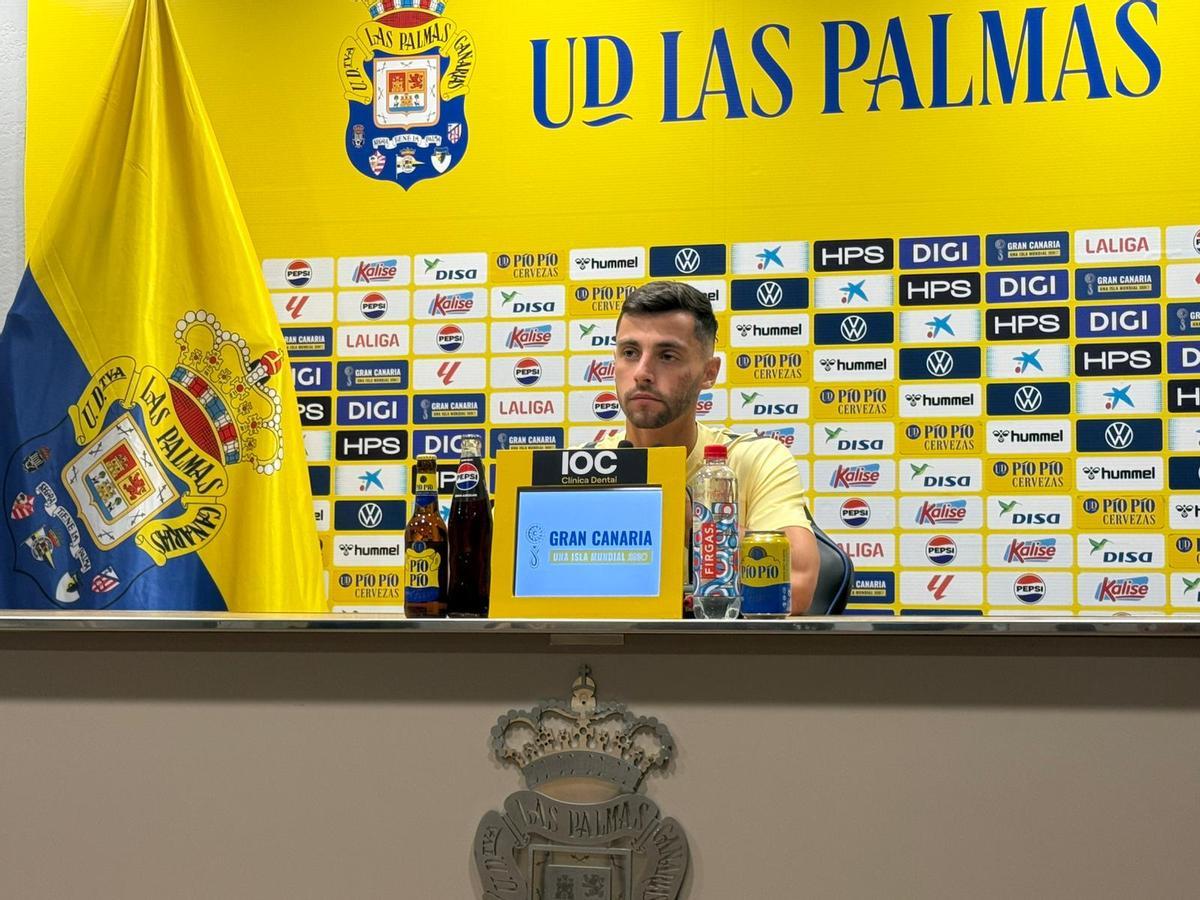 Enzo Loiodice durante la rueda de prensa de esta mañana