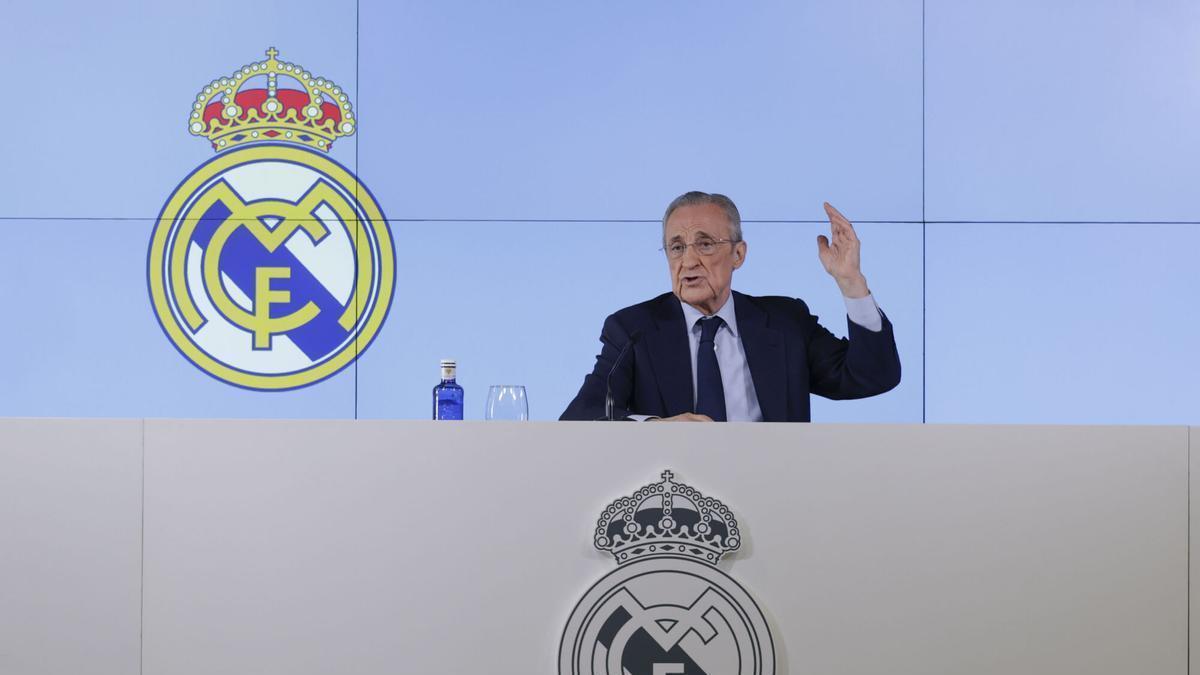 Un Florentino soberbio, provocador y faltón se proclama el mejor del mundo en una comparecencia esperpéntica
