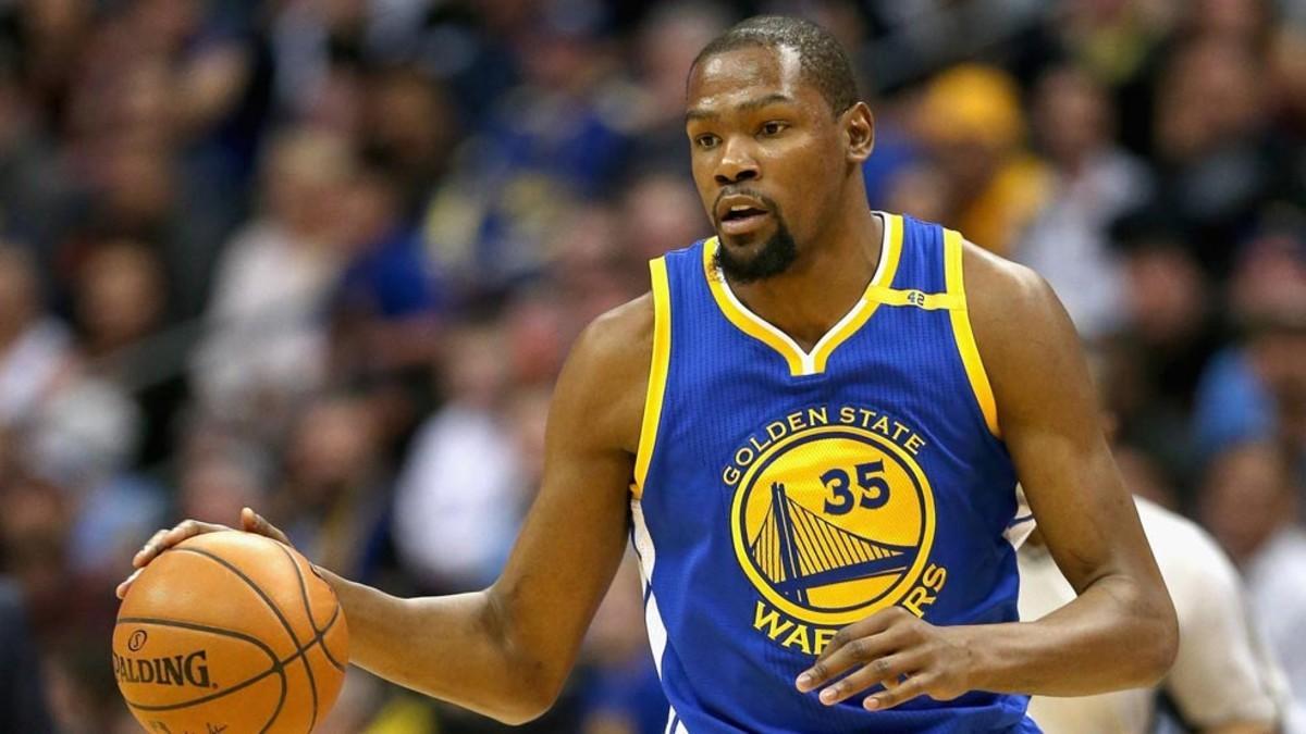 Kevin Durant aportó 27 puntos