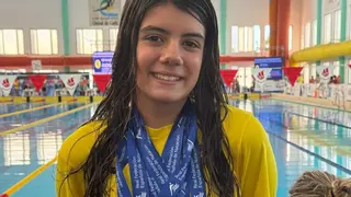 La alevín Renee Álvarez Argento hace historia para la natación de Ibiza