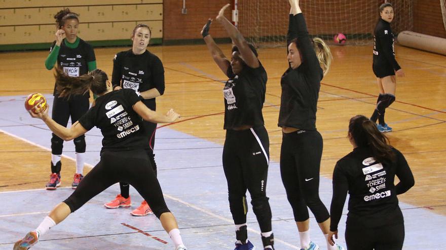 Imagen de un entrenamiento del equipo en Carranque.