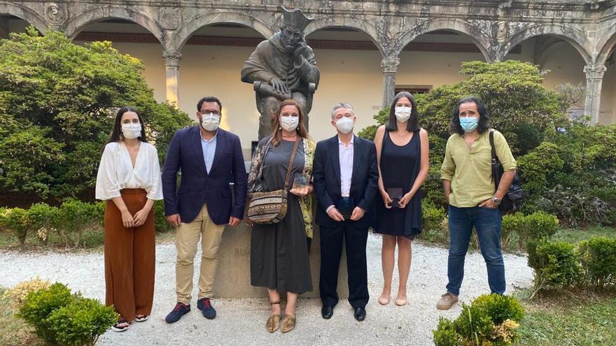 Parte del equipo del proyecto CovidBens, que rastrea la presencia de coronavirus en aguas residuales de A Coruña, en una imagen de archivo.