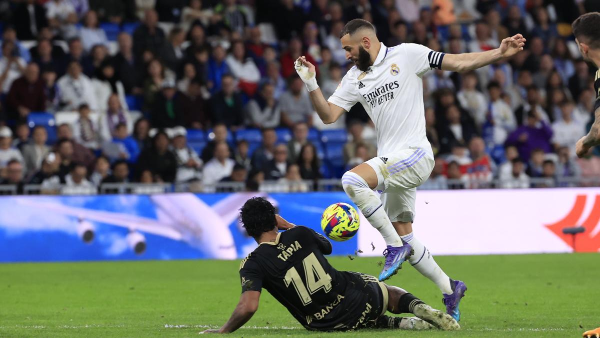 Real Madrid - Elche | El primer gol de penalti de Benzema