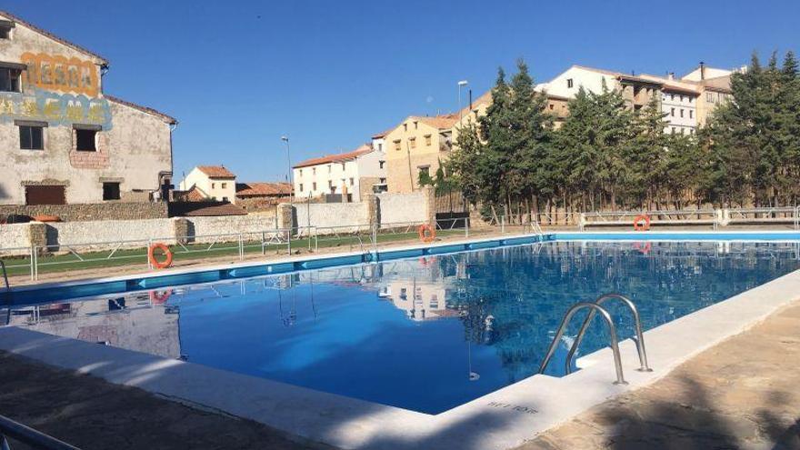 Los pueblos de la comarca de Gúdar-Javalambre optan por no abrir su piscina este verano