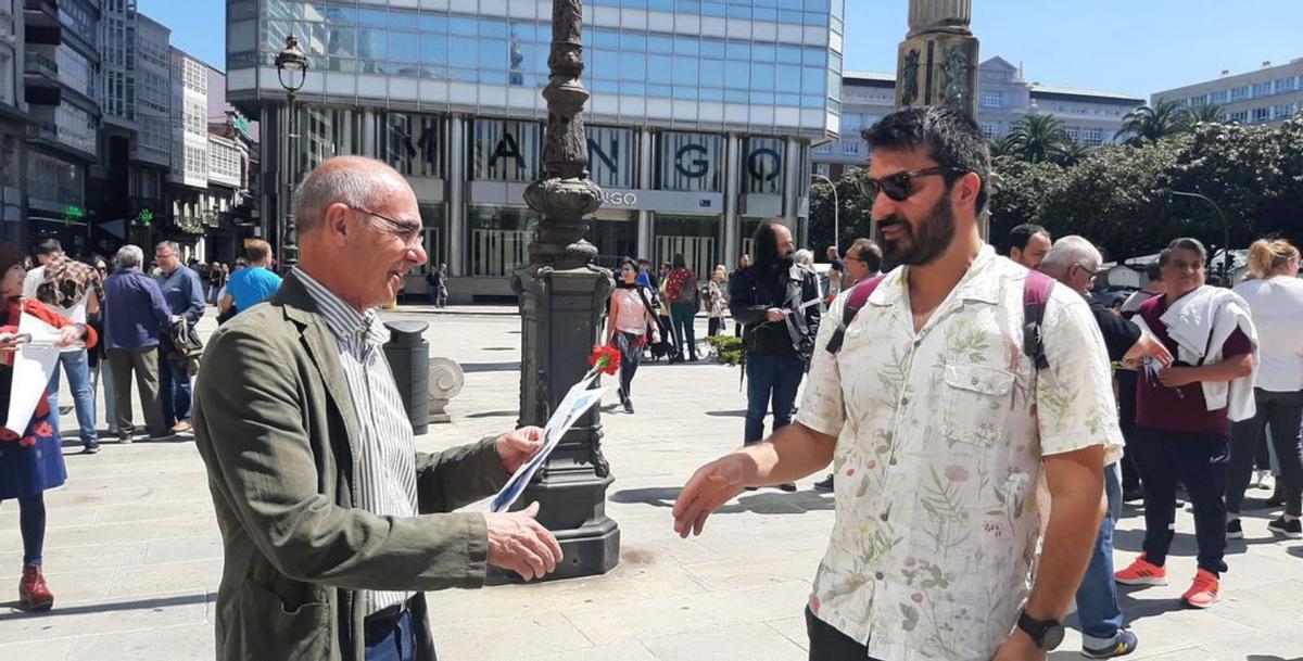 Os candidatos reinvindican o idioma na rúa polo o Día das Letras Galegas