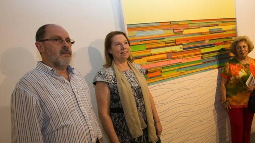 Pinilla exhibe su arte geométrico  en el Club INFORMACIÓN