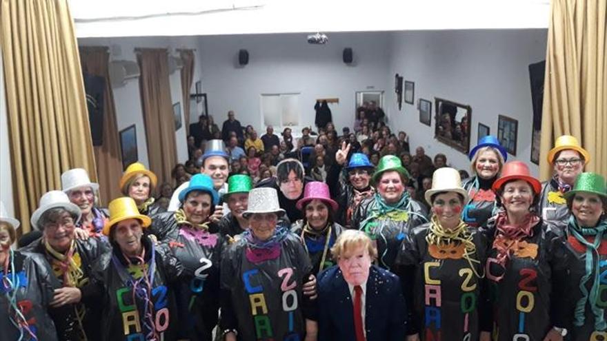 Pensionistas fontaneses se suman al carnaval