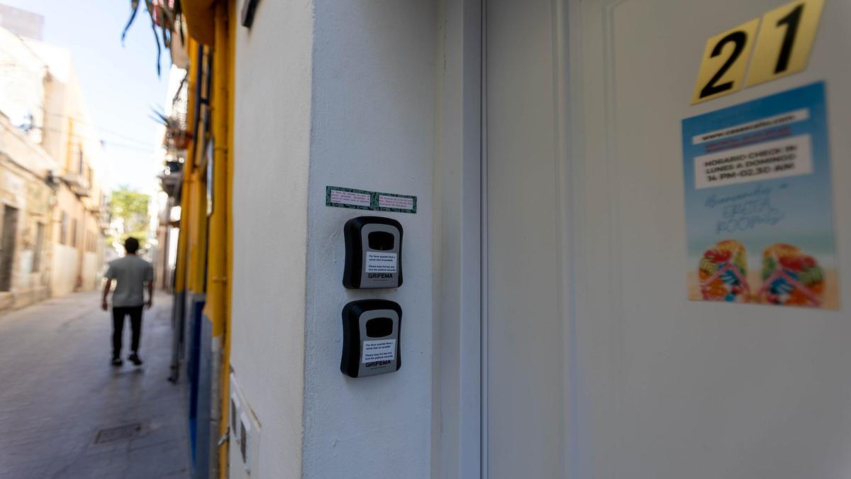 Un alojamiento turístico ubicado de la calle Toledo, en el barrio de Santa Cruz.