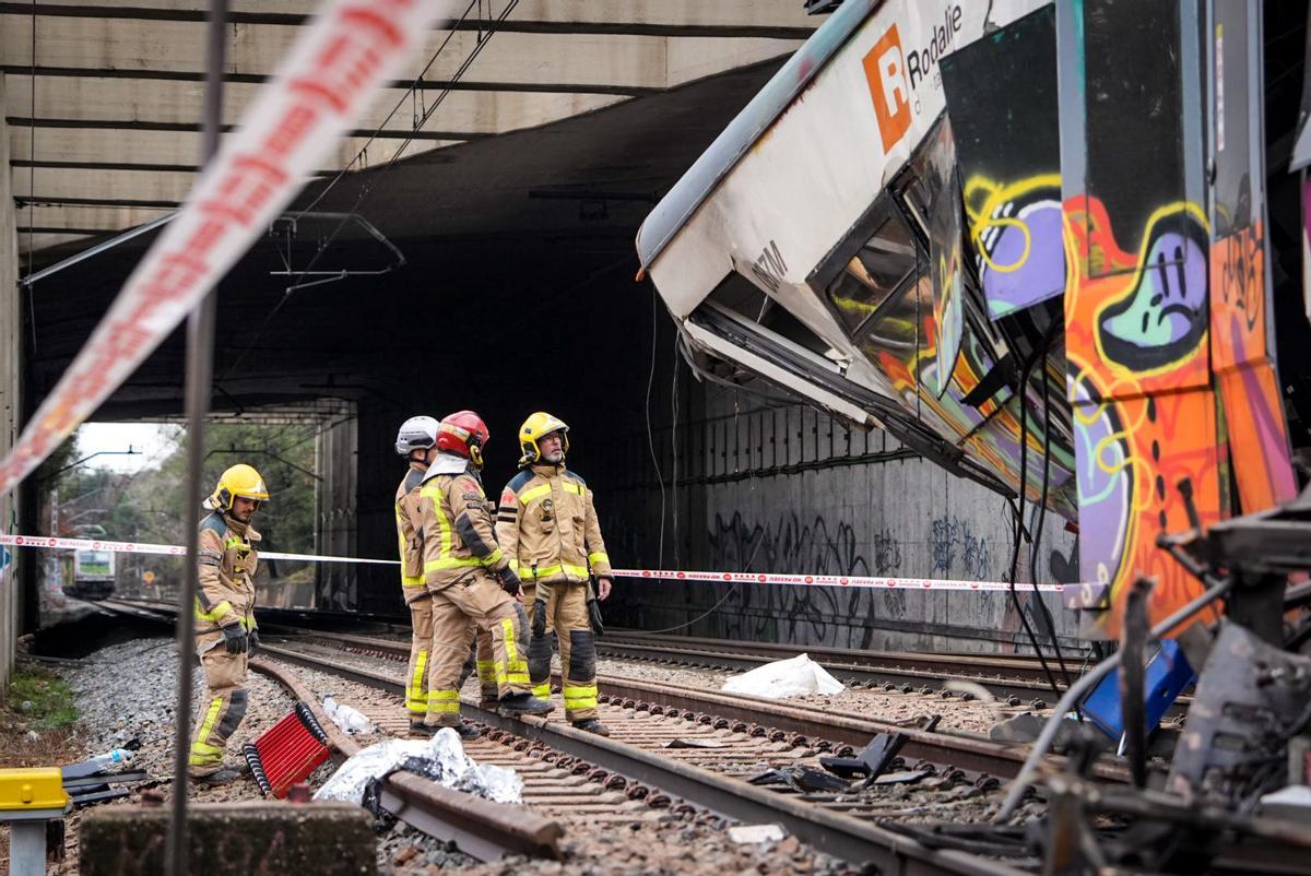 Así ha quedado el tren descarrilado en Gelida tras el accidente
