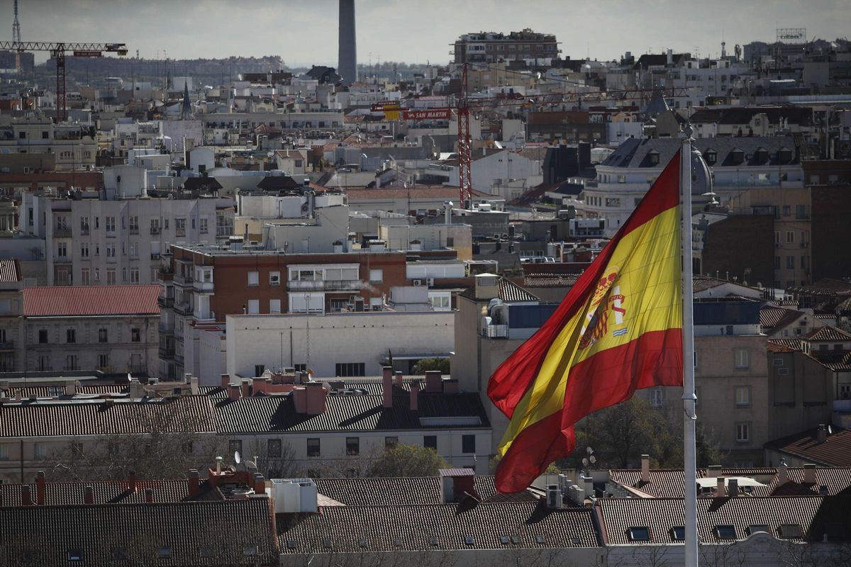 "La grandeza de un país no se mide por el tamaño de su bandera" "La grandeza de un país no se mide por el tamaño de su bandera"