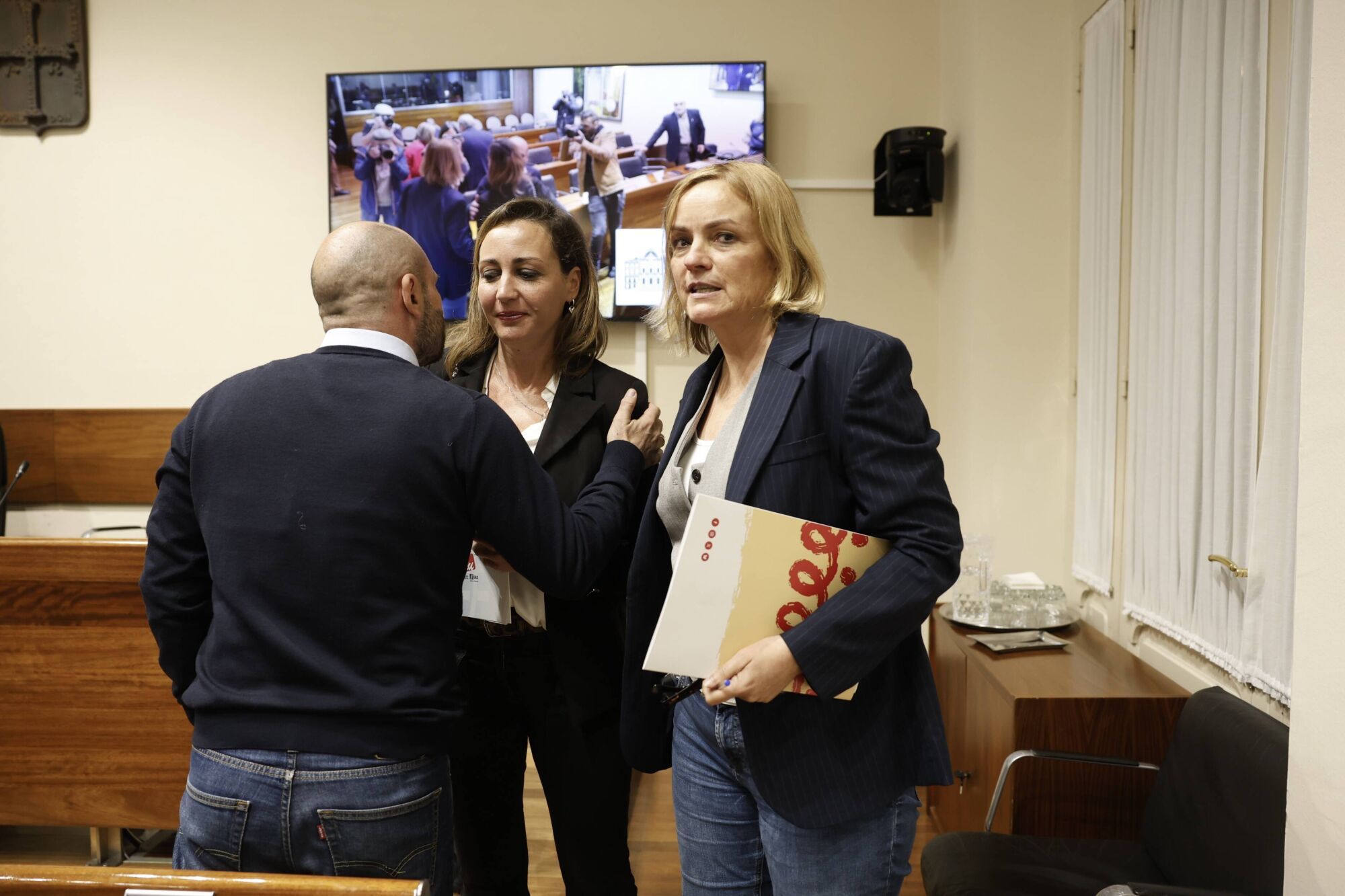 EN IMÁGENES: Así fue la votación para formar la comisión de investigación sobre el accidente minero de Cerredo en  la Junta.