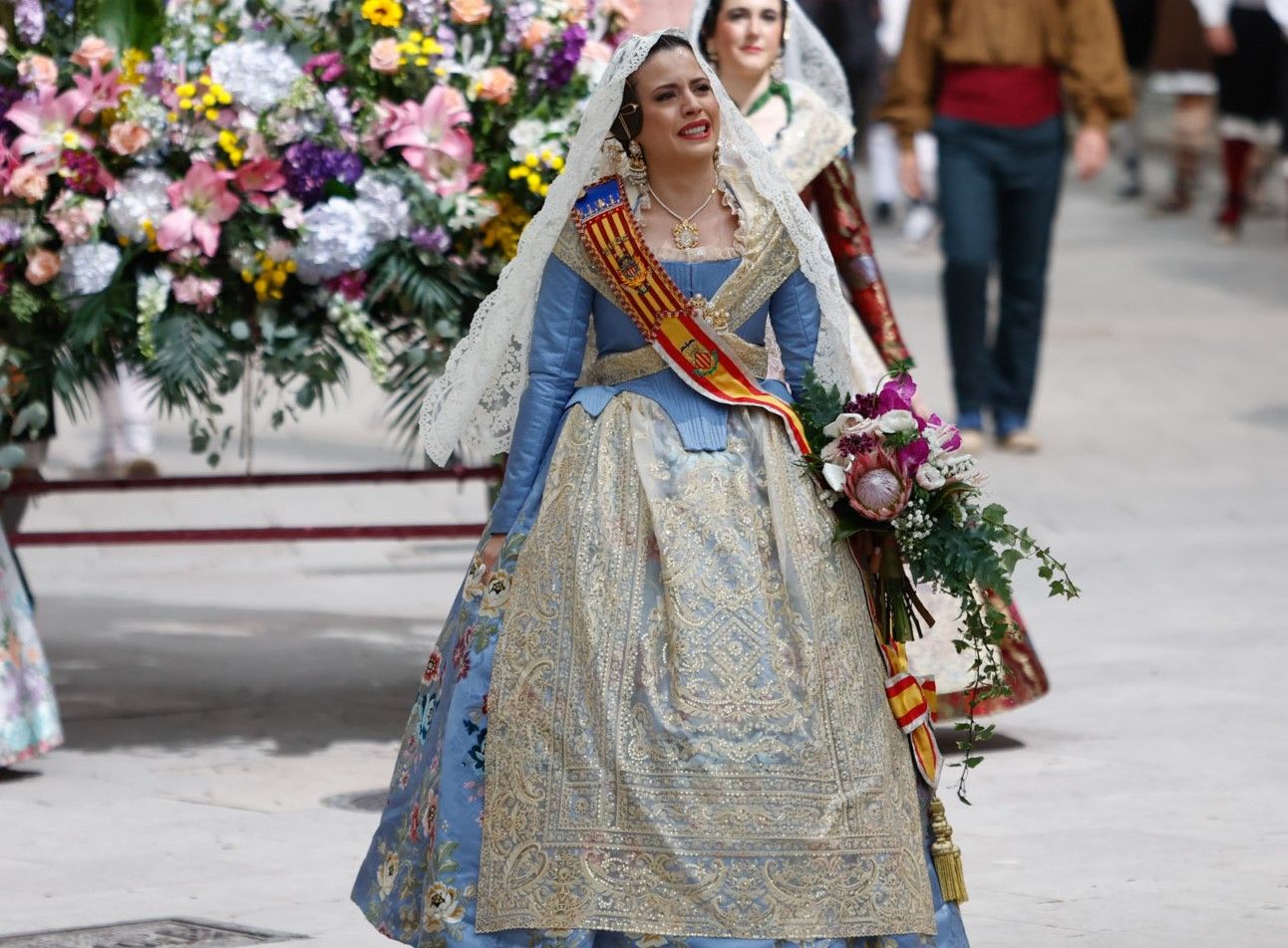 Falleras Mayores en la Ofrenda 2025. Día 17 (1/4)