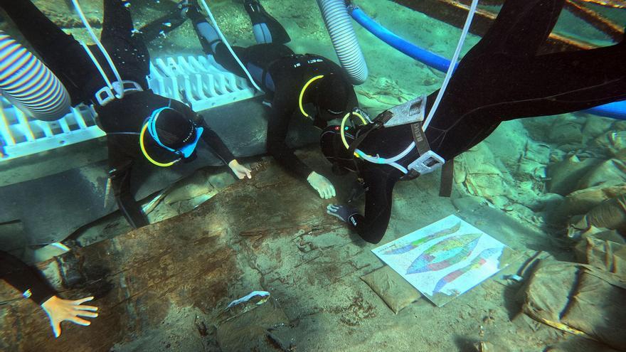 La UA participa en el proyecto de extracción del barco de época fenicia Mazarrón 2