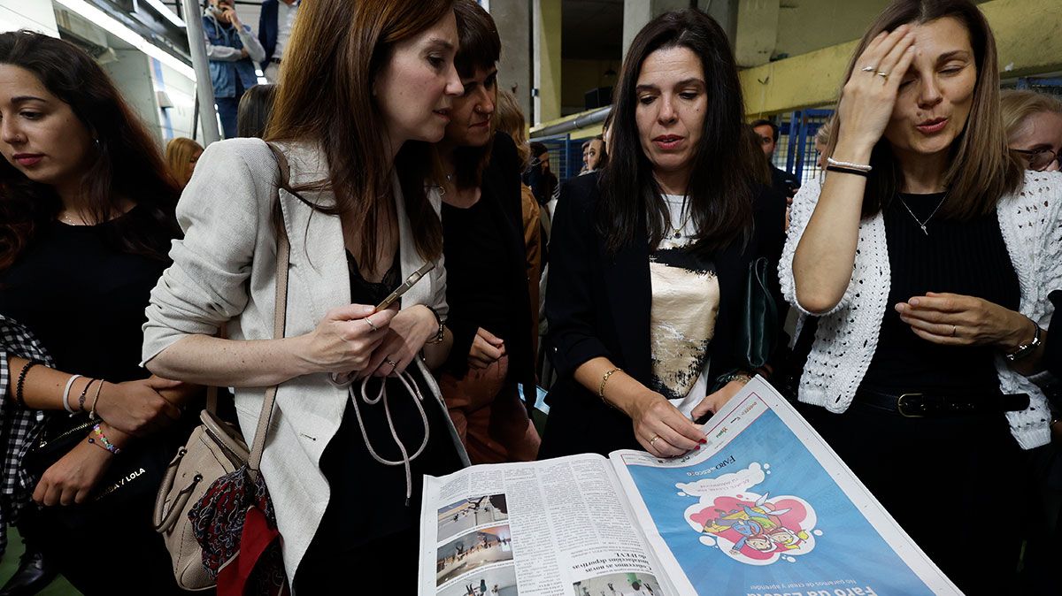 Los ejemplares de la octava edición del FARO DA ESCOLA se materializan en papel