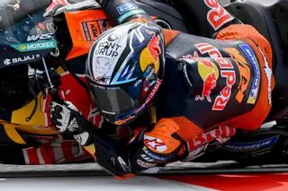 Acosta lidera la Practica en Hungría con Márquez al acecho