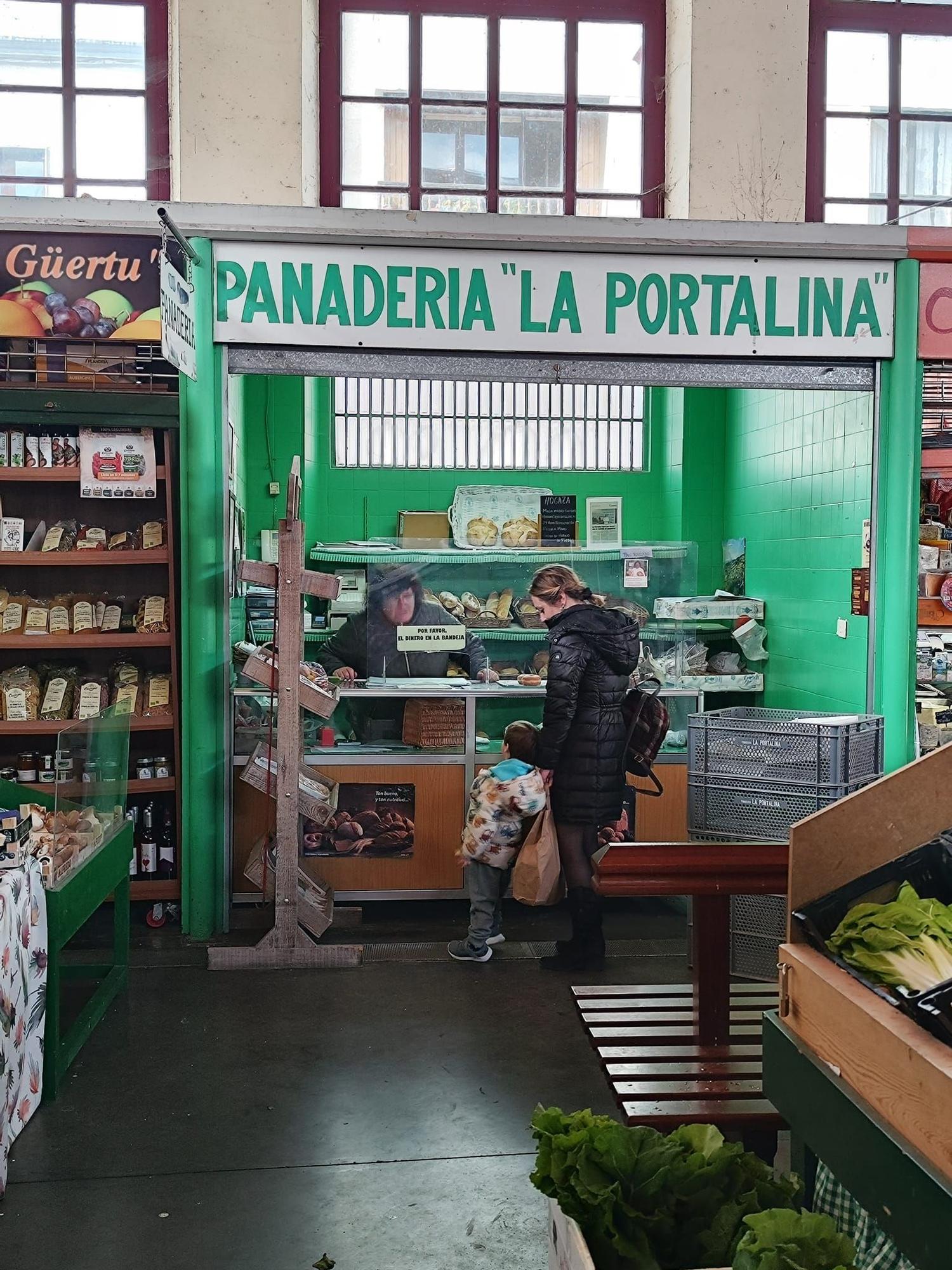 Así es la plaza de abastos de Villaviciosa, "elemento central" del comercio local