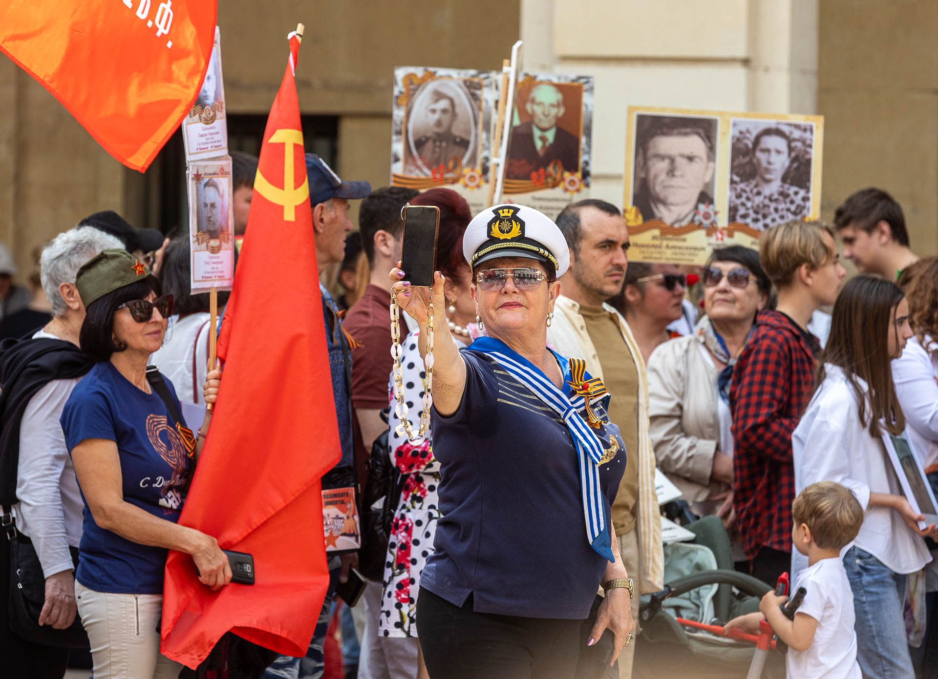El acto conmemorativo del Día de Europa se solapa con el acto de la Casa de Rusia