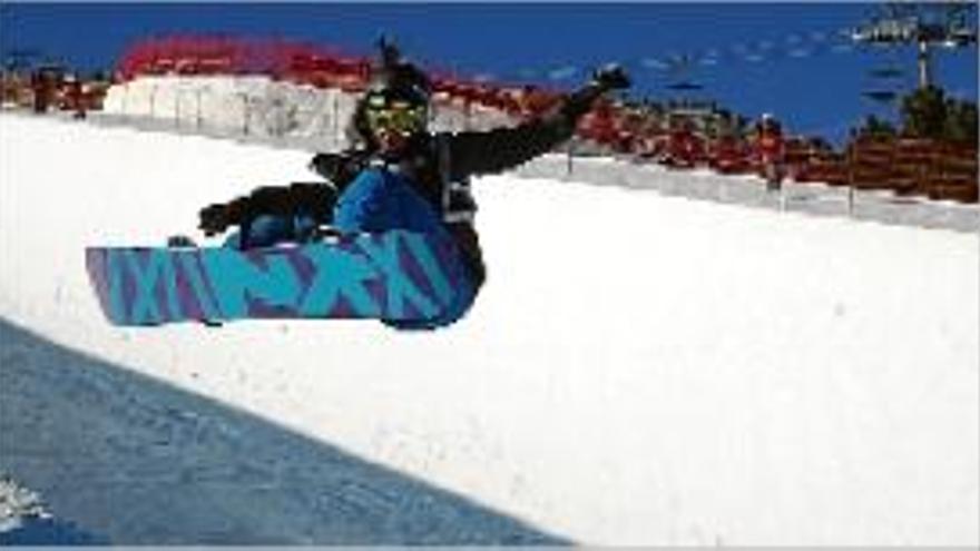 El Consell de la Cerdanya ensenya  als escolars els estils lliures de l&#039;esquí